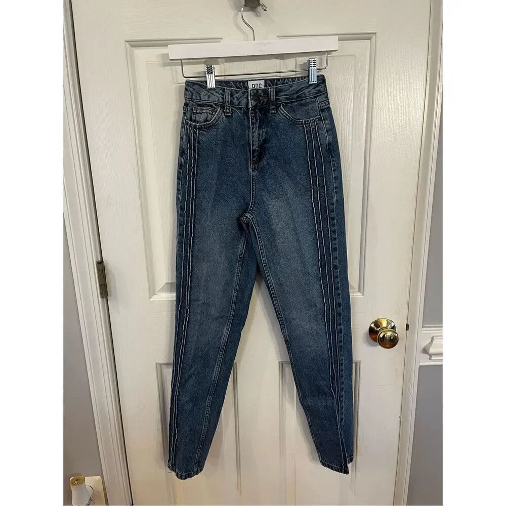 BDG Retro Mom Jean sz 24/32 Long EUC